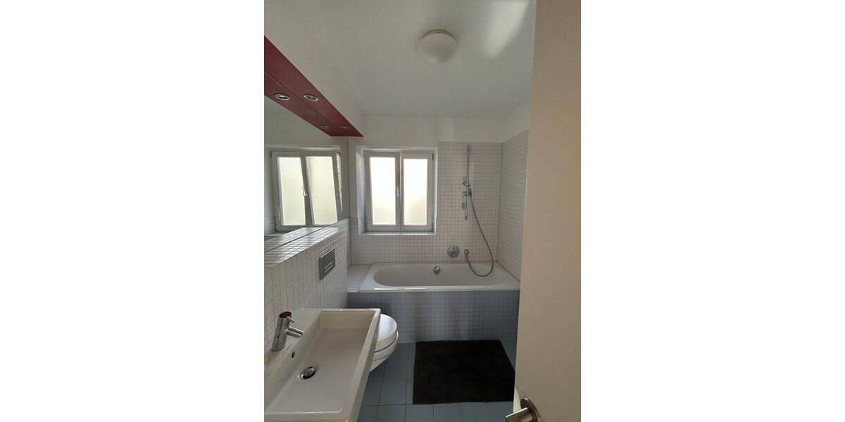 Etagenwohnung Stuttgart West - 2 Zimmer, 72 m&sup2;, 1.300&euro; | Angebot:26862385