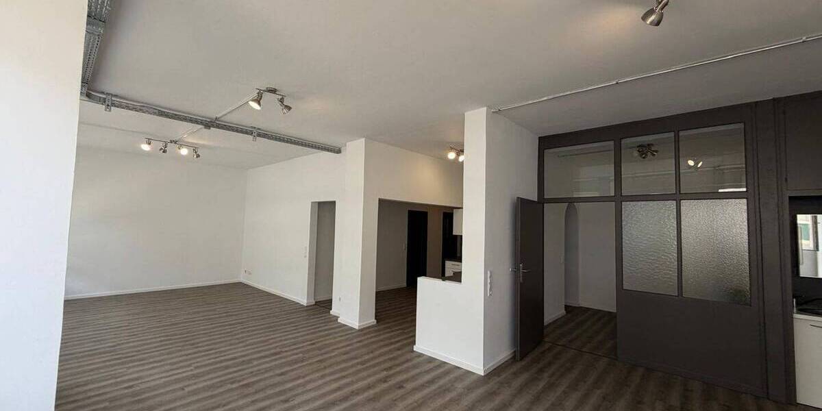 Gewerbeobjekt Stuttgart Ost - 3 Zimmer, 1.800&euro; | Angebot:26472847