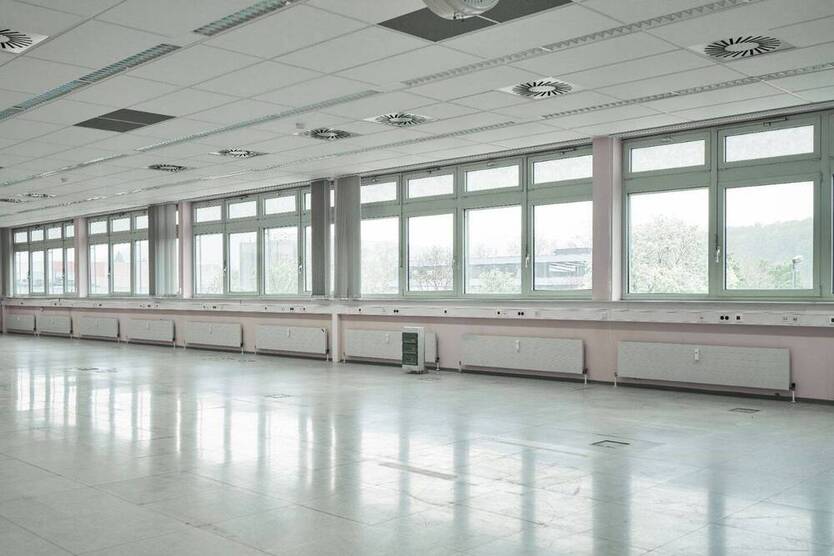 Großraumbüro mit Weitblick - All-in-Miete