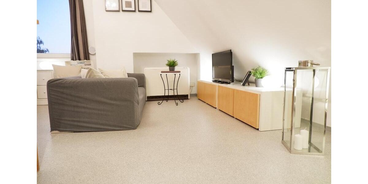 Dachgeschoßwohnung Stuttgart Zuffenhausen - 1.5 Zimmer, 42 m&sup2;, 810&euro; | Angebot:25421014