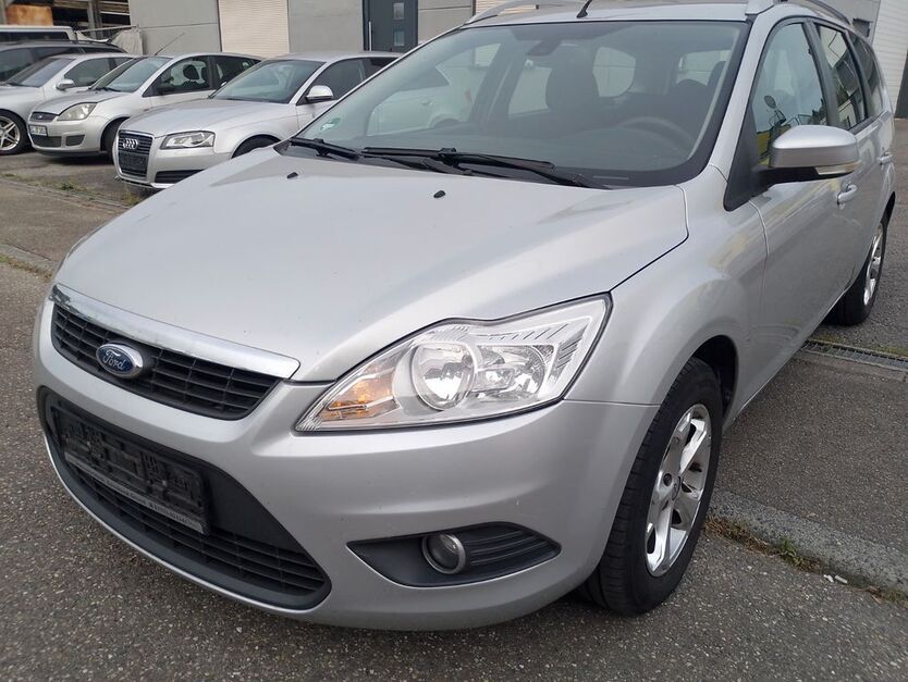 Ford Focus 203.000 km 2.490 € Ludwigsburg 71642