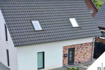 Haus zum Kaufen in Stade - Bützfleth 359.000 € 136.92 m²
