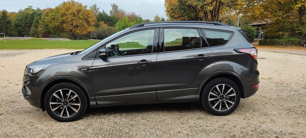 Ford Kuga 60.000 km 16.800 &euro; Albershausen 73095