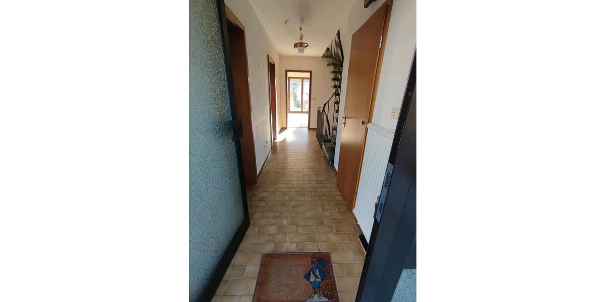 Doppelhaushälfte Leonberg - 6 Zimmer, 146 m&sup2;, 500.000&euro; | Angebot:26946936