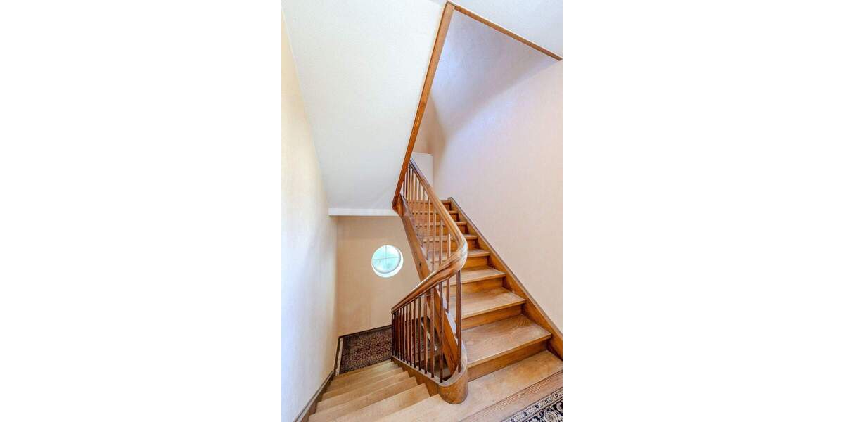 Mehrfamilienhaus, Wohnhaus Stuttgart / Feuerbach Feuerbach - 8 Zimmer, 180 m&sup2;, 795.000&euro; | Angebot:25096699