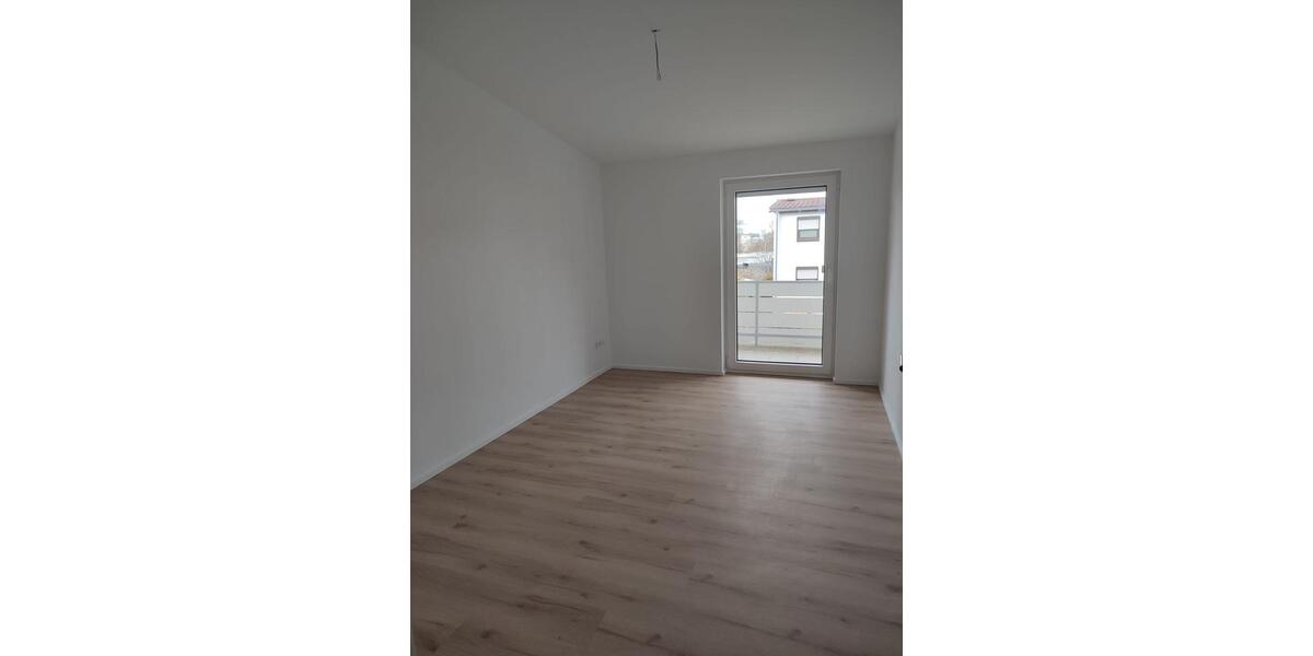 Reihenhaus Reutlingen Orschel-Hagen - 4 Zimmer, 90 m&sup2;, 1.500&euro; | Angebot:26137749