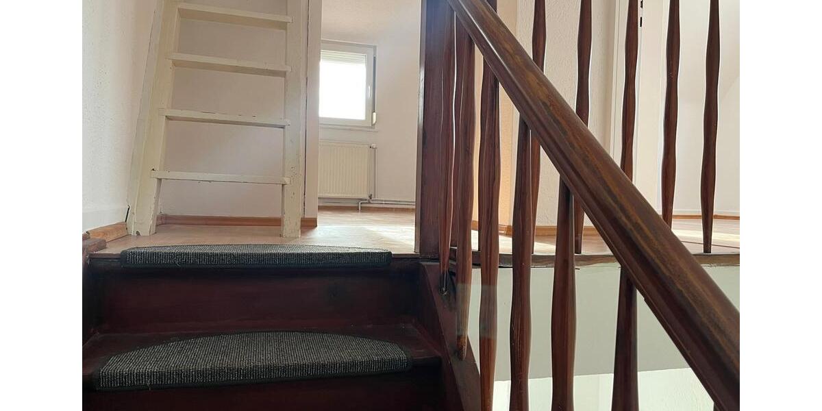 Mehrfamilienhaus, Wohnhaus Reutlingen Altenburg - 8.5 Zimmer, 180 m&sup2;, 690.000&euro; | Angebot:27157500