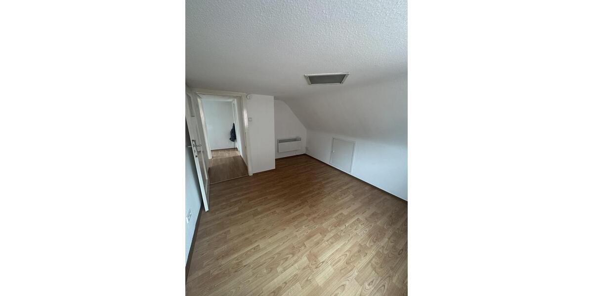 Doppelhaushälfte Stuttgart Vaihingen - 5 Zimmer, 128 m&sup2;, 1.750&euro; | Angebot:25157902