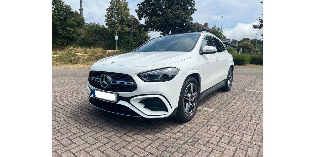 Mercedes-Benz GLA 200 9.800 km 46.300 &euro; Wolfschlugen 72649