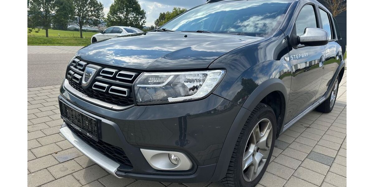 Dacia Logan 131.000 km 7.999 € Schönaich 71101