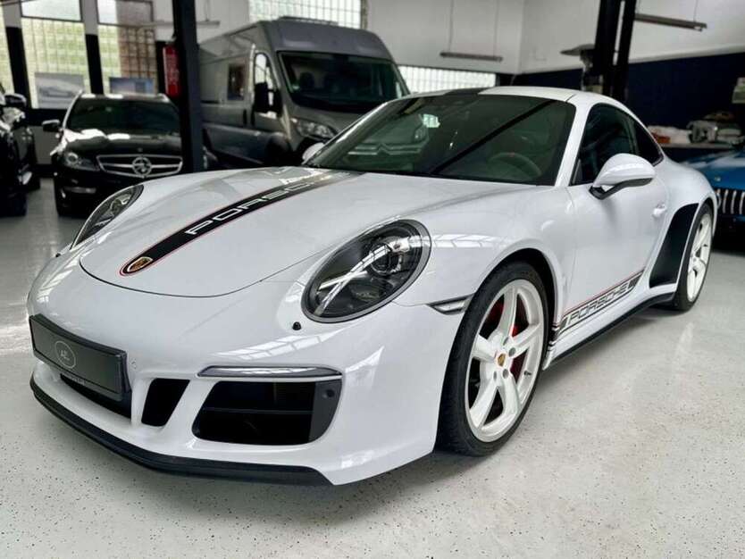 911