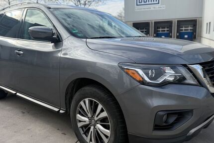 Nissan Pathfinder 97.287 km 8.999 &euro; Fellbach 70736