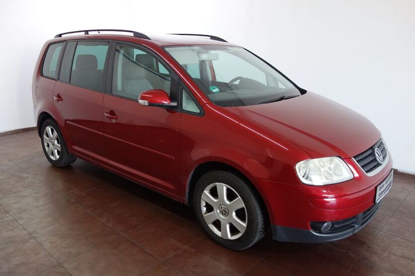 VW Touran 227.000 km 1.999 € Mühlacker 75417