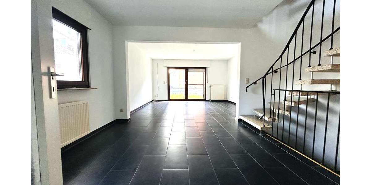 Einfamilienhaus Ludwigsburg / Poppenweiler Poppenweiler - 4 Zimmer, 117 m&sup2;, 1.630&euro; | Angebot:26841040