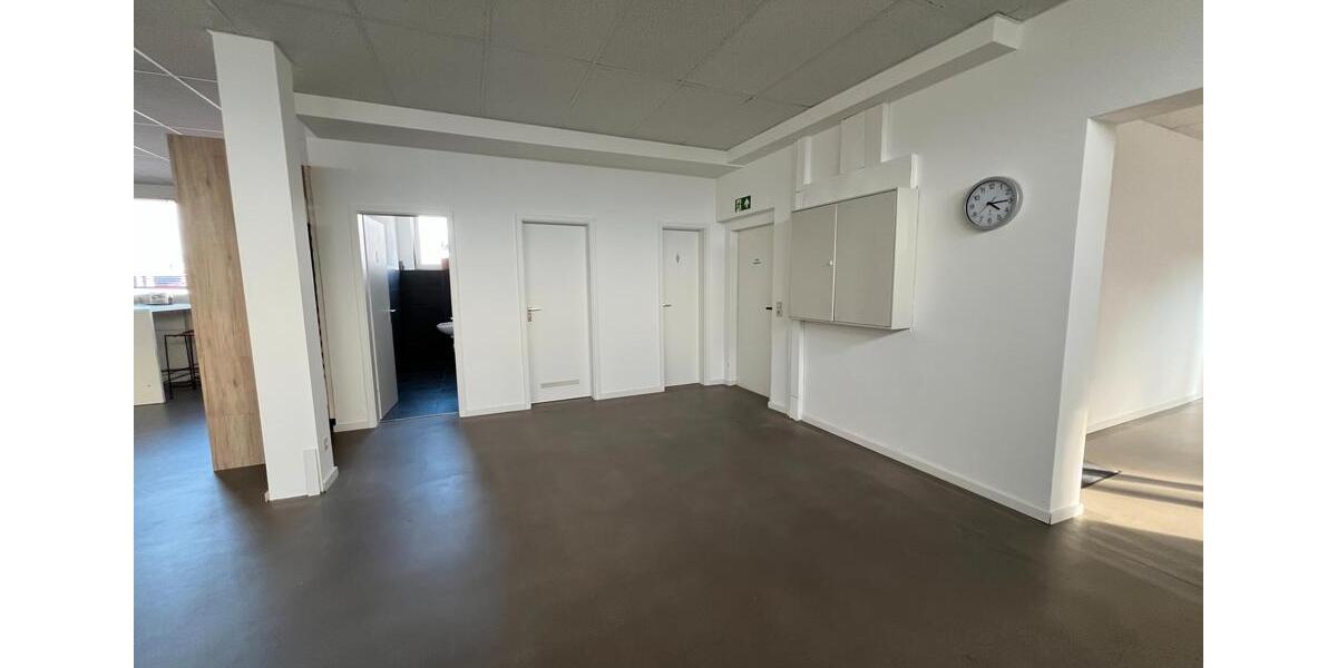 Gewerbeobjekt Ludwigsburg Pflugfelden - 3.500&euro; | Angebot:23843485