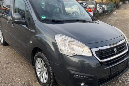 Peugeot Partner 150.804 km 7.999 &euro; Stuttgart 70376