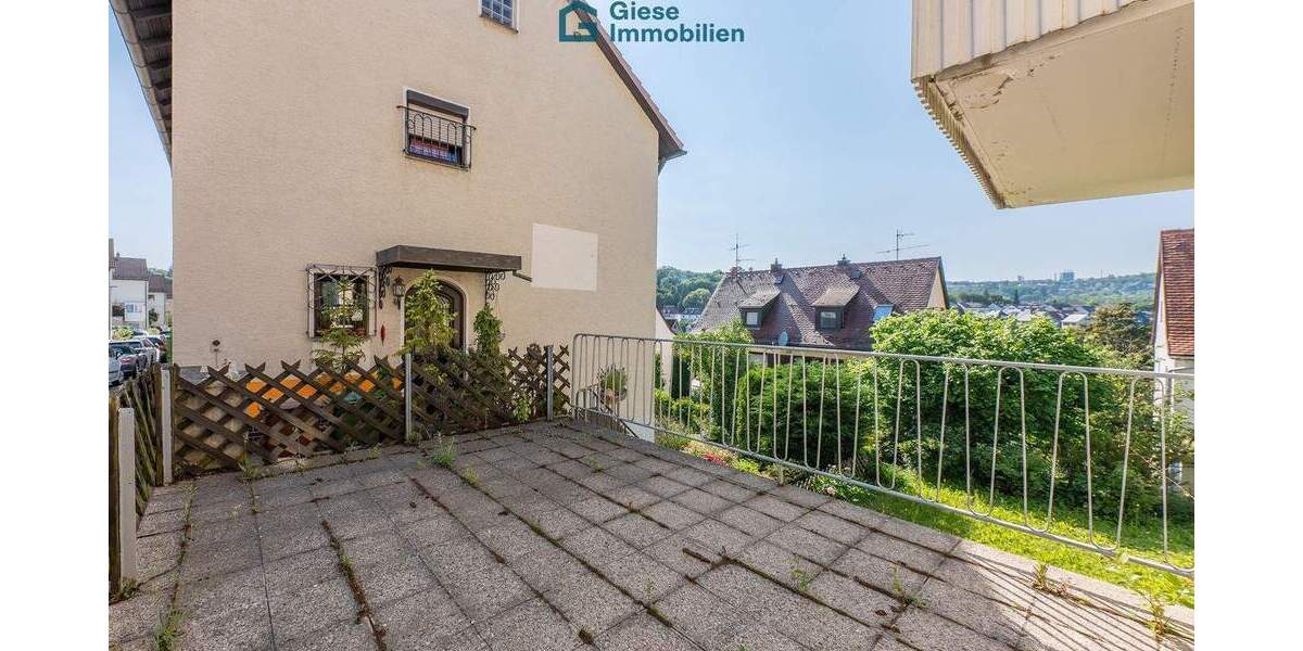 Freistehendes Ein-Zweifamilienhaus mit schönem Garten 8 zimmer