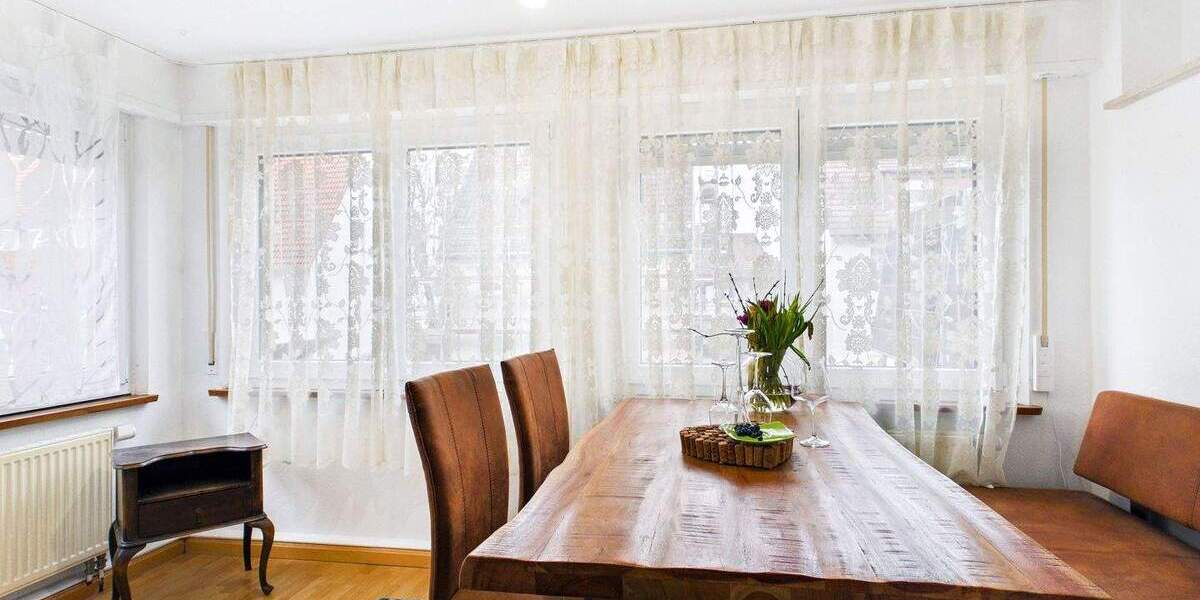 Mehrfamilienhaus, Wohnhaus Ludwigsburg Neckarweihingen - 6 Zimmer, 180 m&sup2;, 550.000&euro; | Angebot:25772242