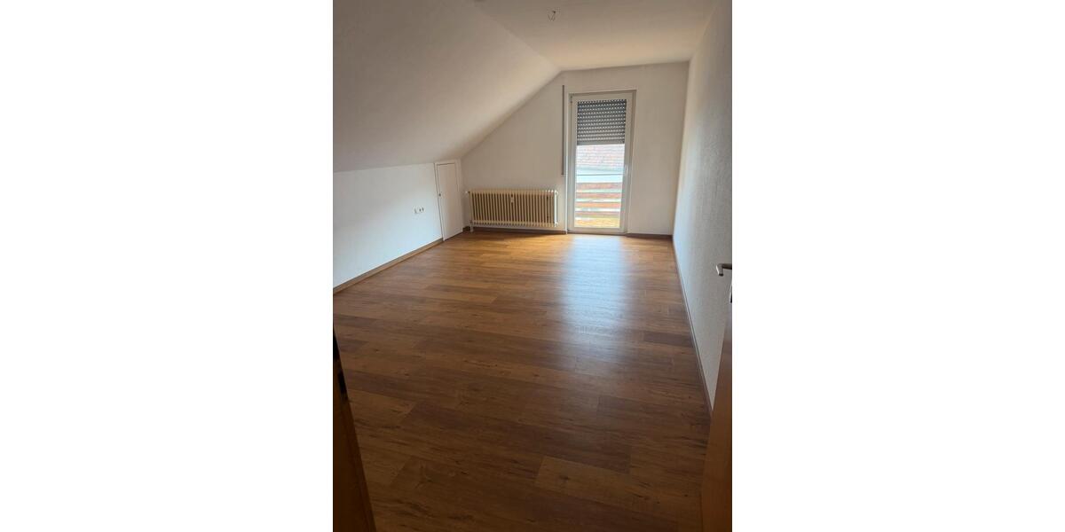 Etagenwohnung Kirchheim unter Teck - 4 Zimmer, 110 m&sup2;, 1.400&euro; | Angebot:25390611
