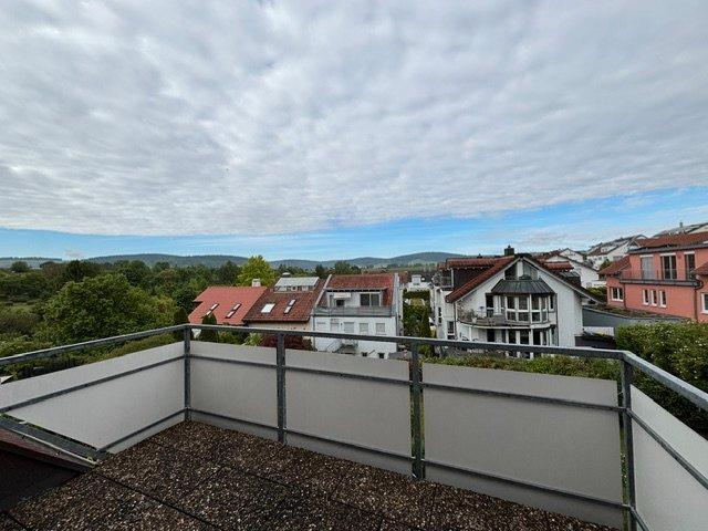 Dachgeschoßwohnung Weinstadt - 3 Zimmer, 114 m&sup2;, 475.000&euro; | Angebot:26678709