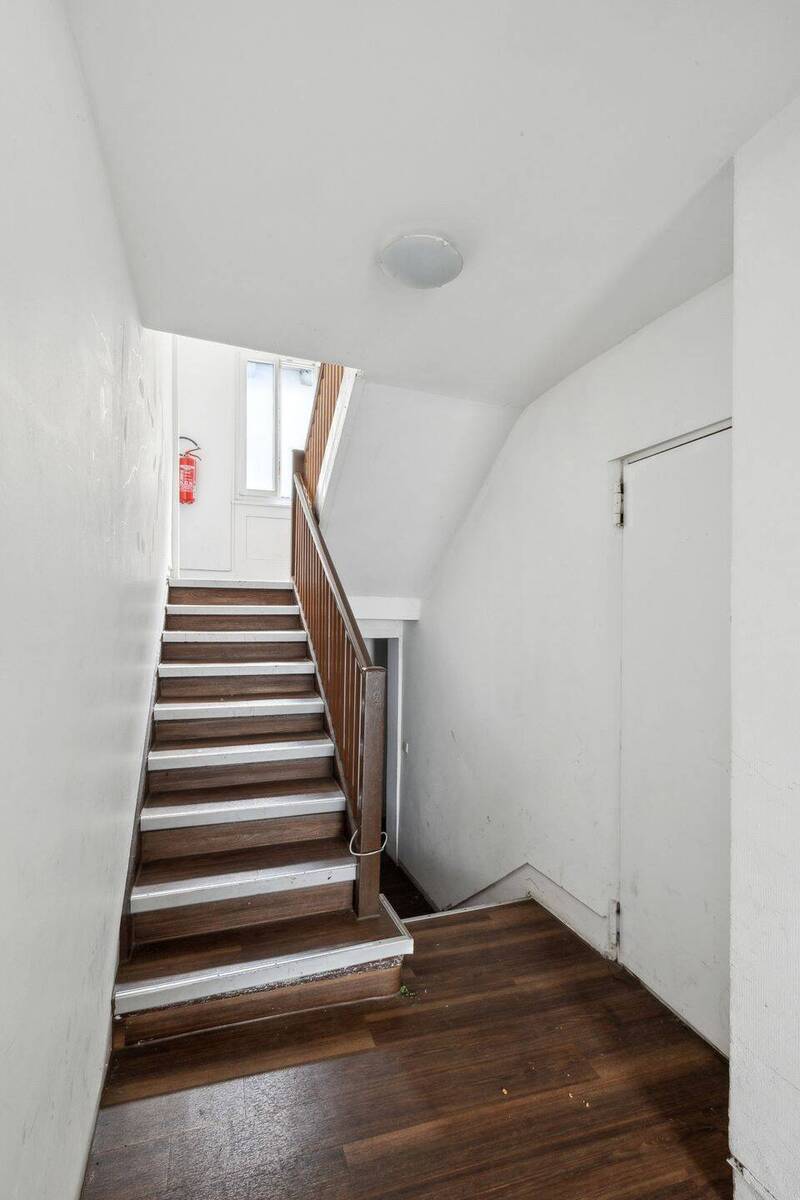 Faktor 15, Mehrfamilienhaus in Bad Cannstatt 9 zimmer