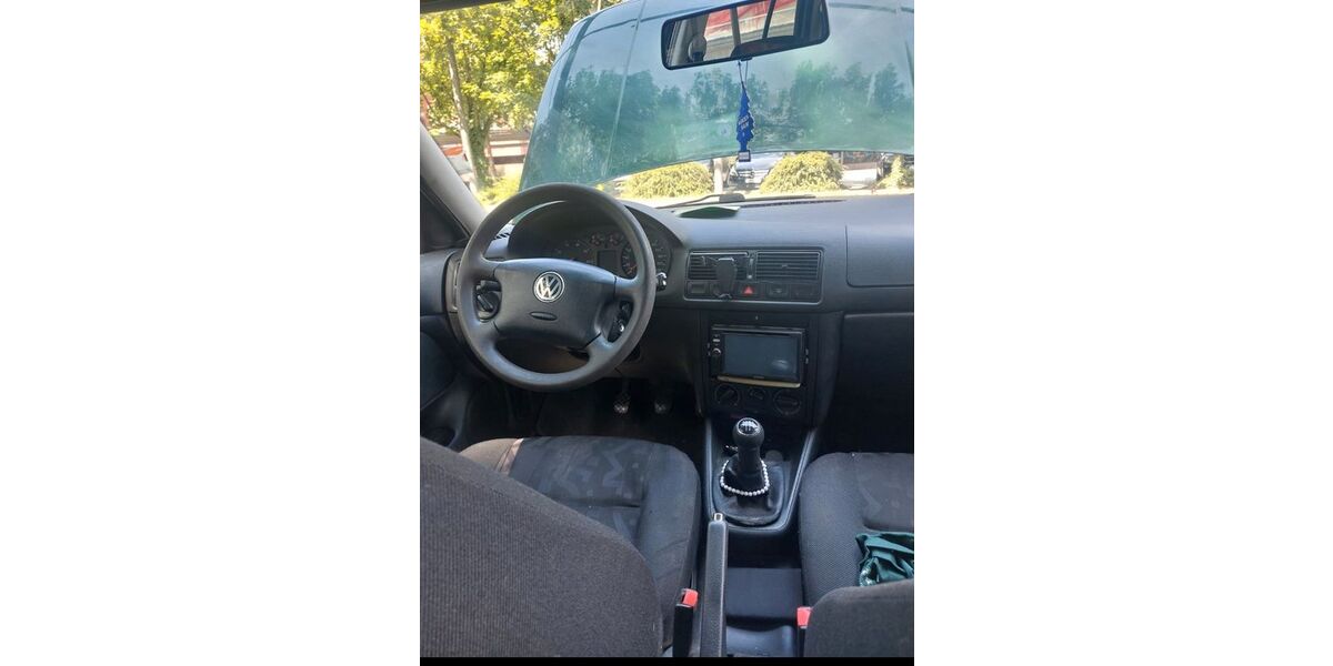 VW Golf 198.000 km 1.500 &euro; Metzingen 72555