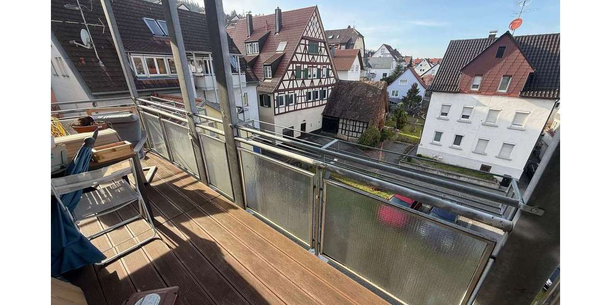 Etagenwohnung Stuttgart Luginsland - 4 Zimmer, 97 m&sup2;, 1.175&euro; | Angebot:25370139