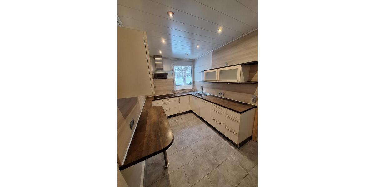 Erdgeschoßwohnung Gärtringen - 4.5 Zimmer, 138 m&sup2;, 1.250&euro; | Angebot:24473860