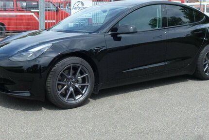Tesla Model 3 SR+ RWD 60 kWH neuwertig * Mwst. ausweisba 11.300 km 34.900 &euro; Nürtingen 72622
