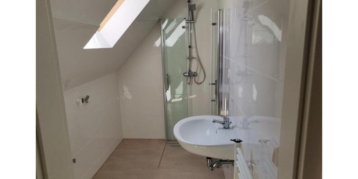 Dachgeschoßwohnung Waiblingen Beinstein - 3 Zimmer, 77 m&sup2;, 230.000&euro; | Angebot:25440428