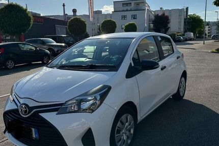 Toyota Yaris 65.550 km 7.199 &euro; Stuttgart 70469