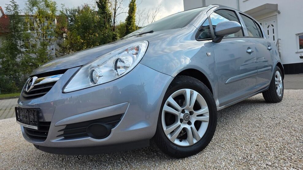 Opel Corsa 177.000 km 2.200 € Stuttgart 70563