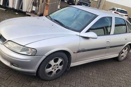 Opel Vectra 48.000 km 2.500 &euro; Ostfildern 73760