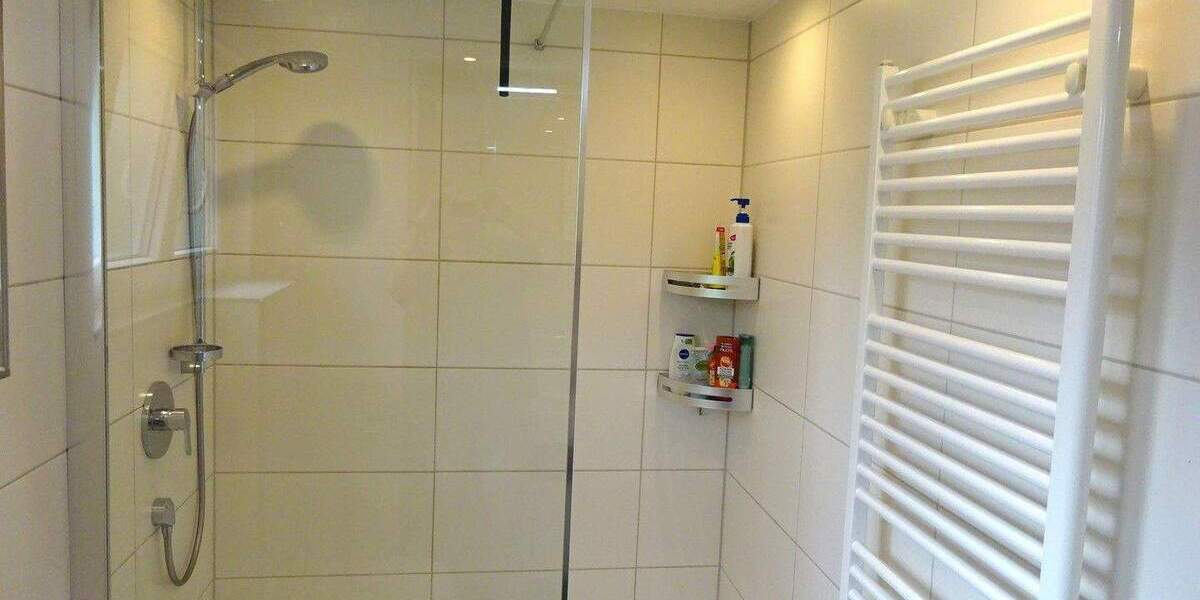 Einfamilienhaus Esslingen am Neckar (Oberesslingen) Oberesslingen - 8 Zimmer, 183 m&sup2;, 639.000&euro; | Angebot:25144407