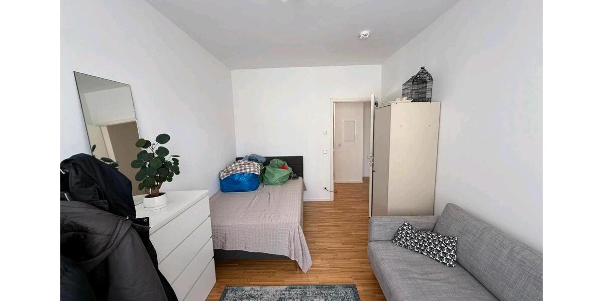 Erdgeschoßwohnung Stuttgart Bad Cannstatt - 4 Zimmer, 123 m&sup2;, 2.088&euro; | Angebot:26350152