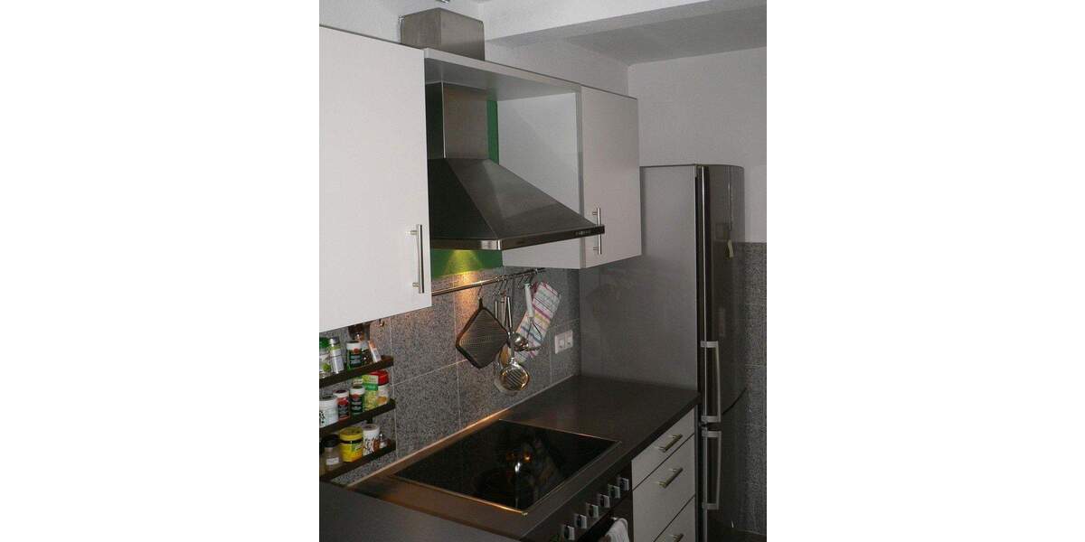 Provisionsfreie großzügige 3,5 Zimmer Dachgeschosswohnung 3 zimmer