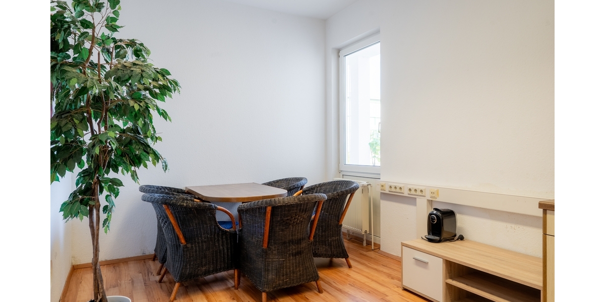 Einzelbüro Beratungsraum mit viel Tageslicht - Gewerbeobjekt Winterbach | Angebot:26943706