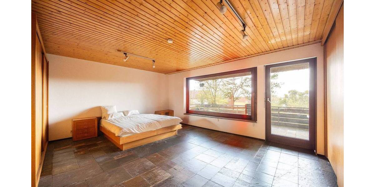 Einfamilienhaus Backnang - 8 Zimmer, 428 m&sup2;, 1.229.000&euro; | Angebot:26118014