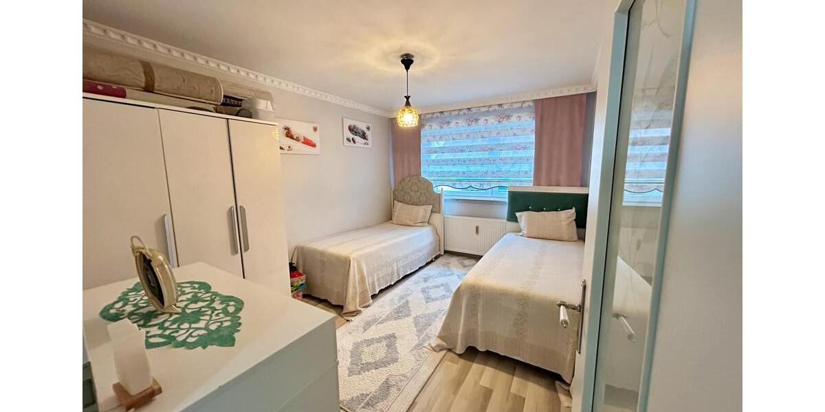 Provisionsfrei 4,5-Zimmer-ETW Wintergarten & Gartenanteil &Garage 4.5 zimmer