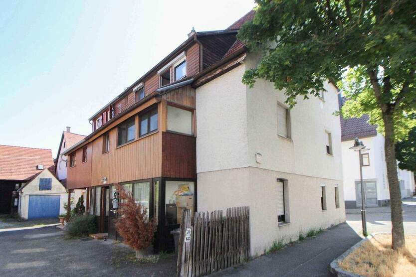 DHH mit Garten, Garage und anteiliger Scheune in Weilimdorf 7 zimmer