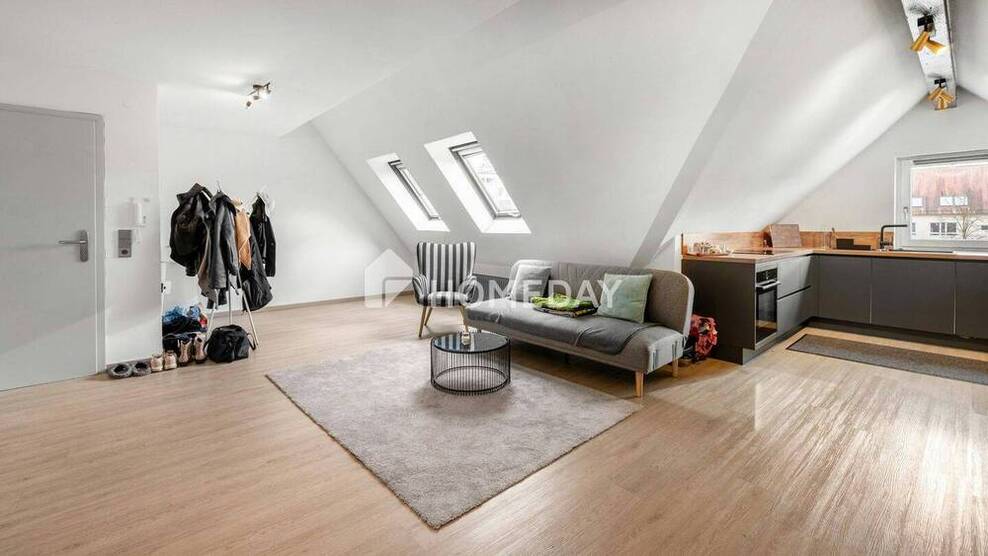 Bezugsfrei: Dachgeschoßwohnung über den Dächern von Backnang - mit Dachterrasse, Sauna & Garage
