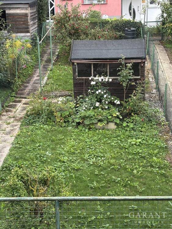 Ihr Familienhäuschen in bester Lage mit Garage