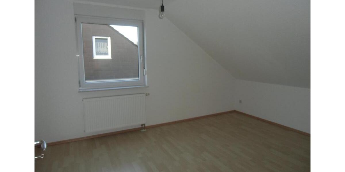 Doppelhaushälfte Tamm - 7 Zimmer, 186 m&sup2;, 890.000&euro; | Angebot:25498595