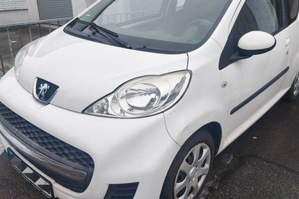Peugeot 107 151.000 km 3.980 &euro; Freiberg am Neckar 71691