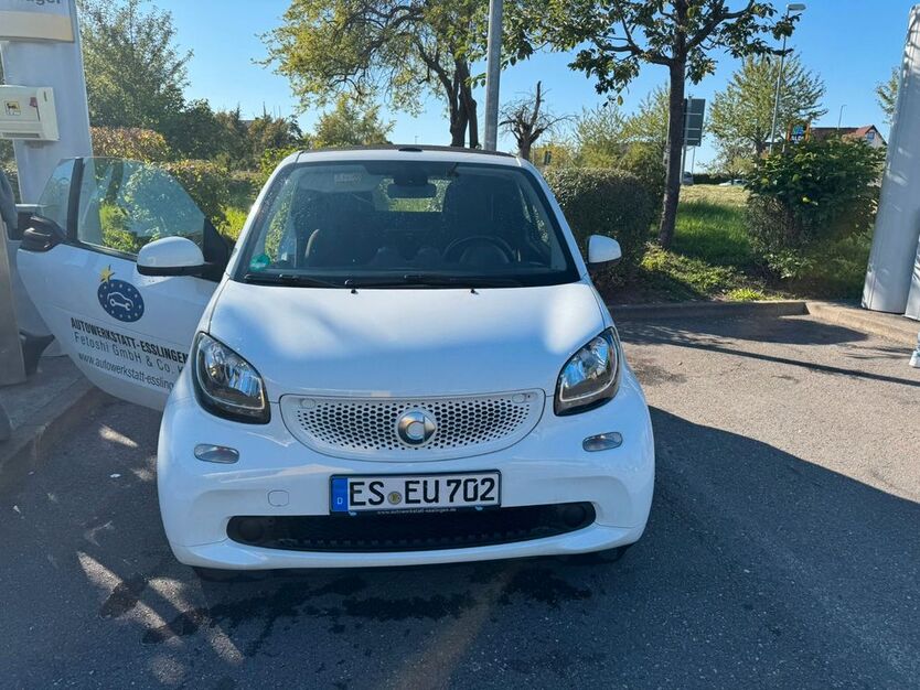 Smart ForTwo 70.537 km 14.800 € ESSLINGEN 73728