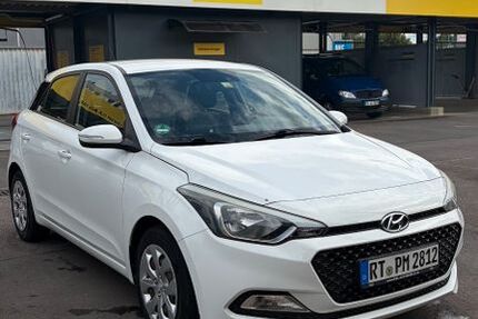 Hyundai i20 91.000 km 8.499 &euro; Wendlingen 73240