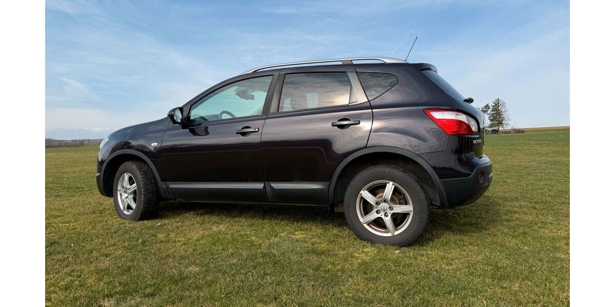 Nissan Qashqai 103.600 km 7.200 &euro; Nürtingen 72622