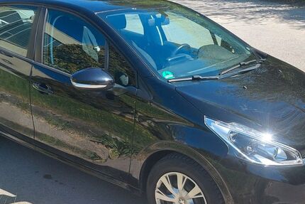 Peugeot 208 82.000 km 7.000 &euro; Nürtingen 72622