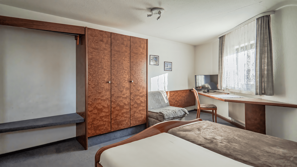Attraktives Hotelensemble mit 33 Zimmern, Gastronomieoption und Top-Verkehrsanbindung - Gewerbeobjekt Stuttgart Neuwirtshaus | Angebot:26981540