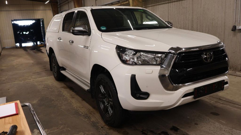 Toyota Hilux 159.000 km 31.999 &euro; Ditzingen 71254